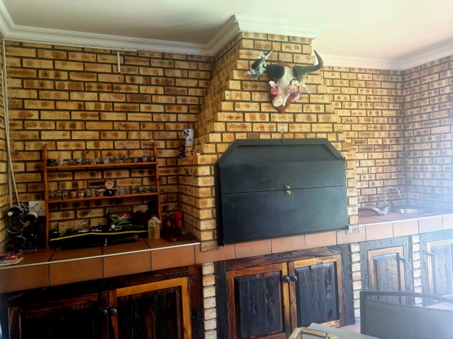 4 Bedroom Property for Sale in Hillcrest Northern Cape